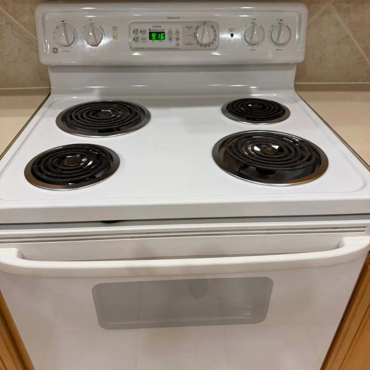 Professional oven cleaning by Buzy Bee Maids